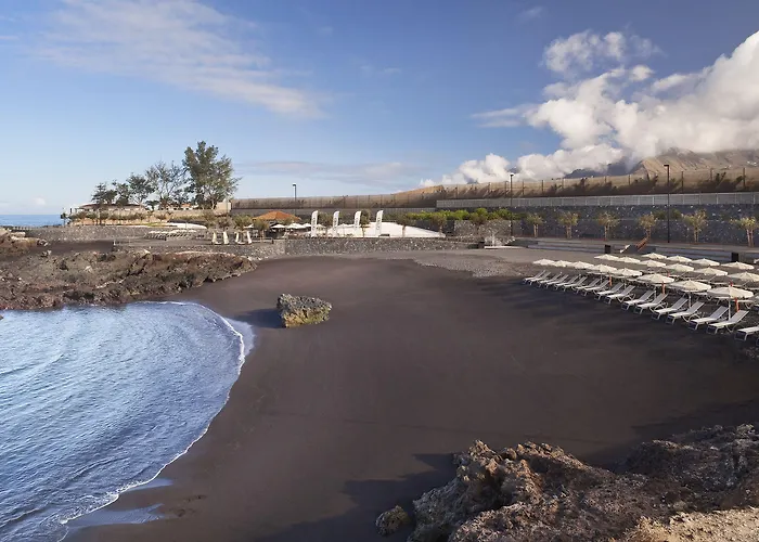 レッド レベル アット グラン メリア パラシオ デ イソラ 大人専用 Alcalá la Real